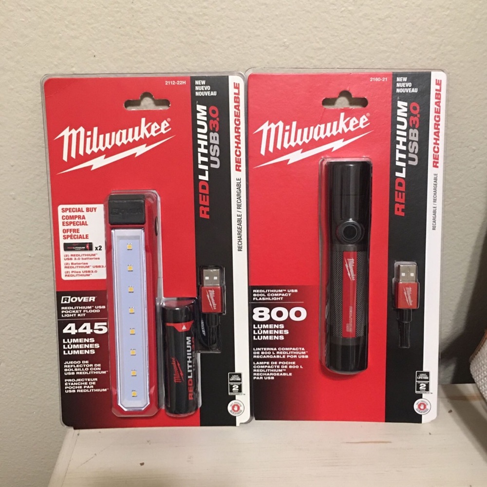MILWAUKEE-800 Lumens HD TRUEVIEW USB Rechargeable Flashlight  2160-21